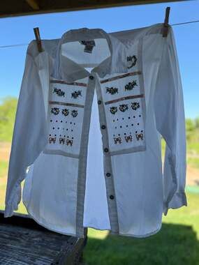 Vintage Q-Jeans Wear White Cotton Embroidered Button Down Shirt Size Large
